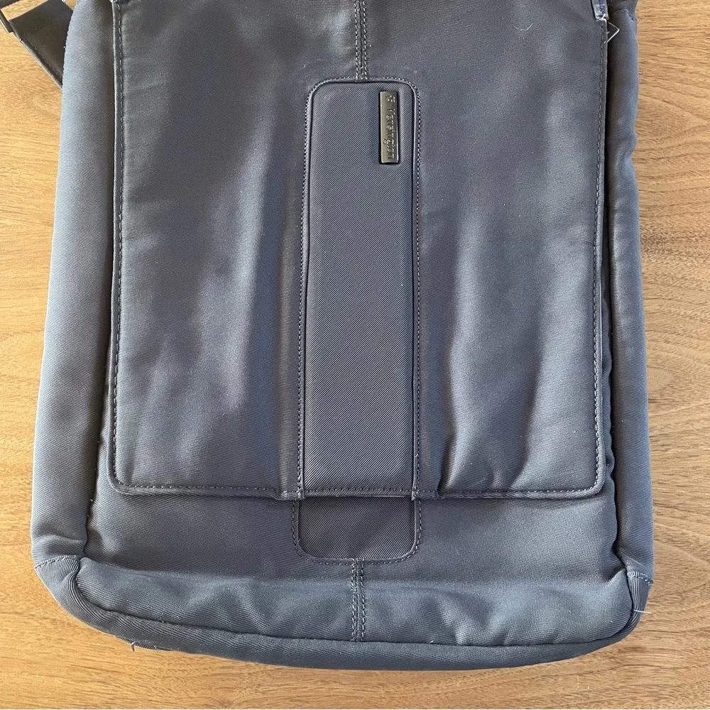 EUC Kensington laptop\messenger bag